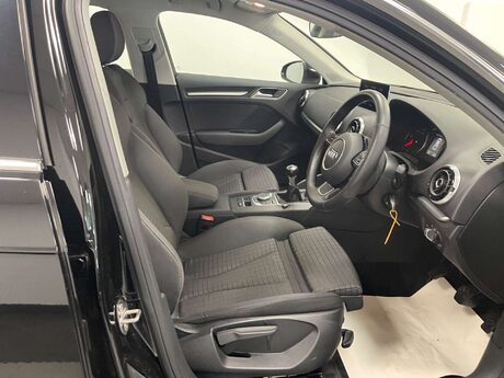 Audi A3 TDI SPORT NAV 21