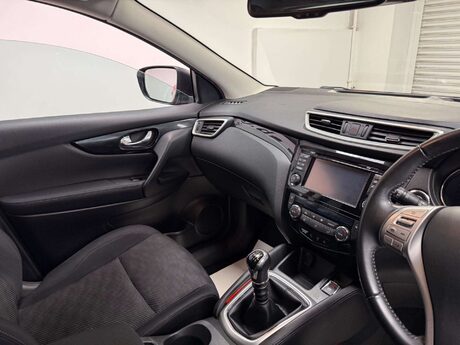 Nissan Qashqai DCI N-TEC PLUS 23