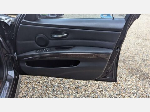 BMW 3 Series 2.0 318i Exclusive Edition Auto 4dr 16
