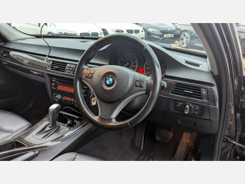 BMW 3 Series 2.0 318i Exclusive Edition Auto 4dr 20