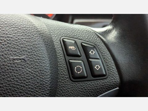 BMW 3 Series 2.0 318i Exclusive Edition Auto 4dr 31