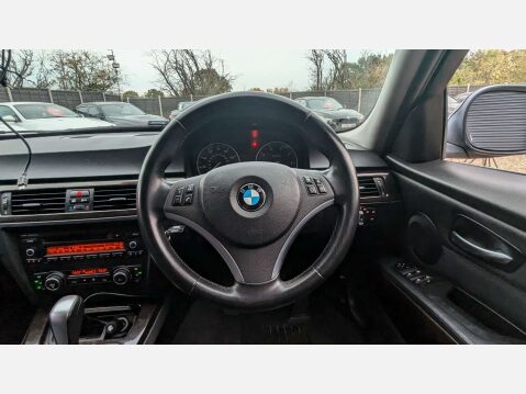 BMW 3 Series 2.0 318i Exclusive Edition Auto 4dr 29