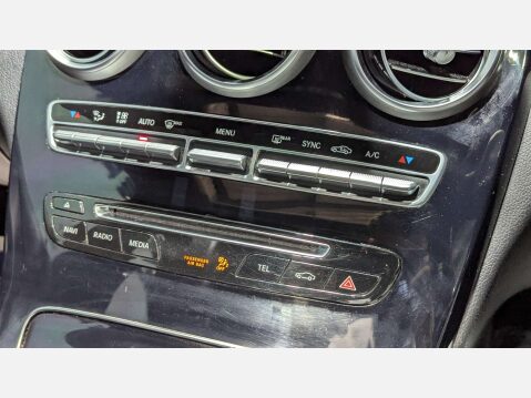 Mercedes-Benz C Class 2.1 C220 AMG Line Premium Bluetec Auto 4dr 39