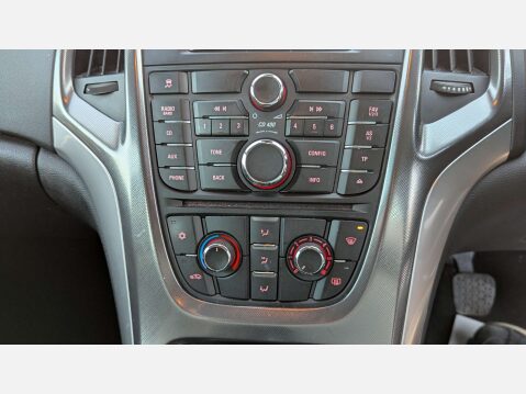 Vauxhall Astra 1.6 Astra SE 5dr 37