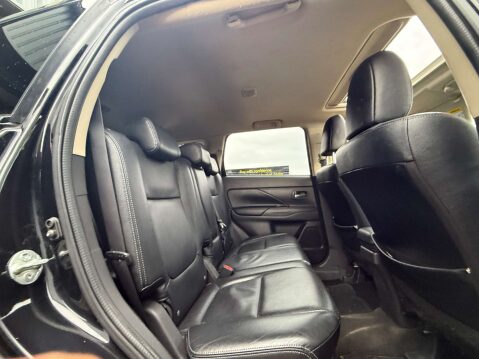 Mitsubishi Outlander 2.3 Outlander GX 4 DI-D Auto 4WD 5dr 20