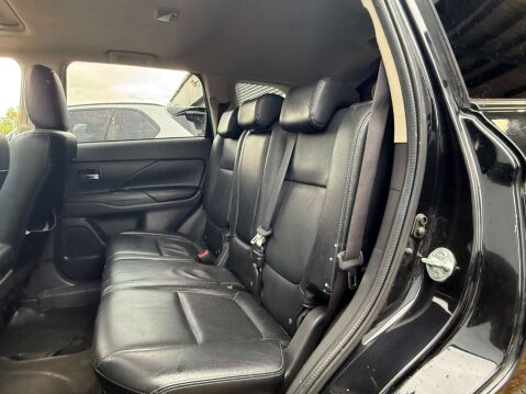 Mitsubishi Outlander 2.3 Outlander GX 4 DI-D Auto 4WD 5dr 23