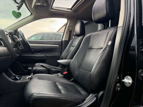 Mitsubishi Outlander 2.3 Outlander GX 4 DI-D Auto 4WD 5dr 27