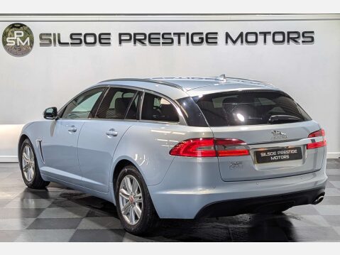 Jaguar XF 2.2 XF Luxury D Auto 5dr 8