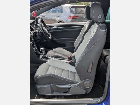 Volkswagen Golf 2.0 Golf R DSG 4WD 3dr 23