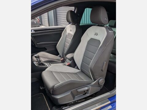 Volkswagen Golf 2.0 Golf R DSG 4WD 3dr 24