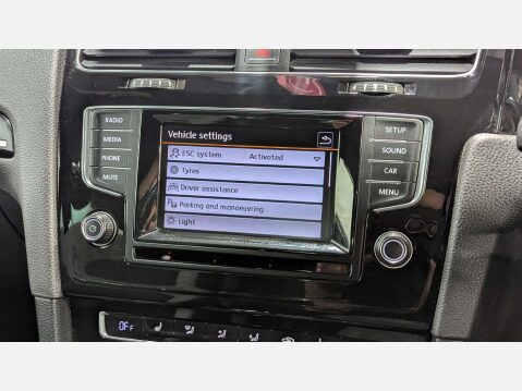Volkswagen Golf 2.0 Golf R DSG 4WD 3dr 37