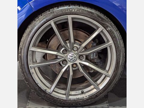 Volkswagen Golf 2.0 Golf R DSG 4WD 3dr 42