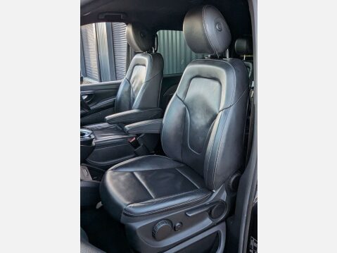 Mercedes-Benz V Class 2.1 V250 Sport Bluetec Auto 5dr 23