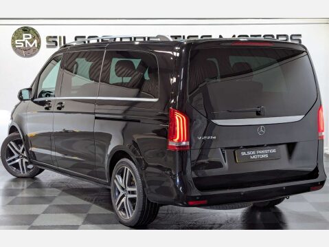 Mercedes-Benz V Class 2.1 V250 Sport Bluetec Auto 5dr 2
