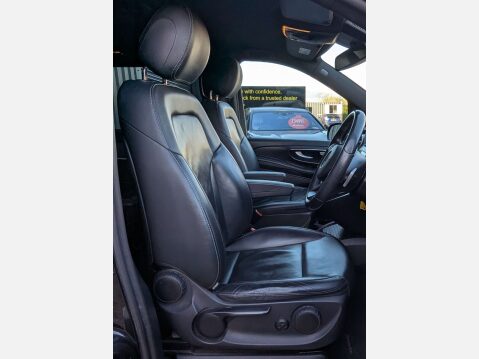 Mercedes-Benz V Class 2.1 V250 Sport Bluetec Auto 5dr 17
