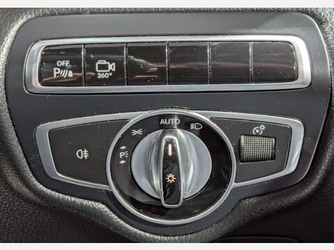 Mercedes-Benz V Class 2.1 V250 Sport Bluetec Auto 5dr 35