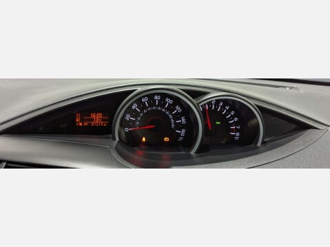 Toyota Verso 1.6 Verso Icon TSS Valvematic 5dr 35