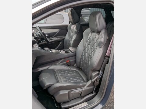 Peugeot 3008 2.0 3008 GT Blue HDi S/S Auto 5dr 33
