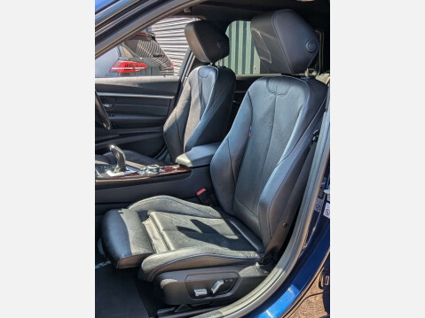 BMW 3 Series 3.0 335d xDrive M Sport Shadow Edition Auto 4WD 5dr 23