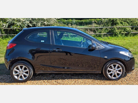 Mazda 2 1.3 2 TS 3dr 9