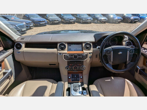 Land Rover Discovery 3.0 Discovery Landmark SDV6 Auto 4WD 5dr 28