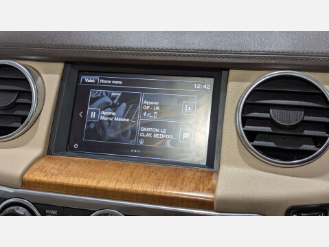 Land Rover Discovery 3.0 Discovery Landmark SDV6 Auto 4WD 5dr 29