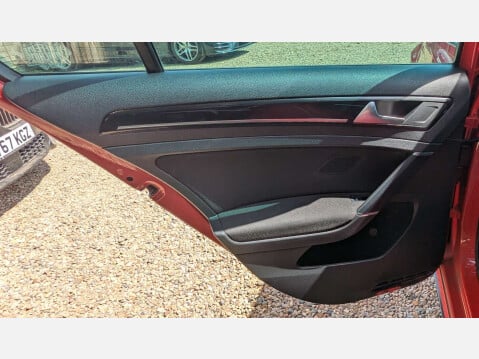 Volkswagen Golf 2.0 Golf GTD Semi-Auto 5dr 25