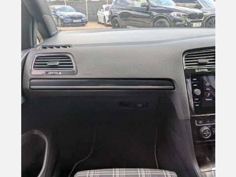 Volkswagen Golf 2.0 Golf GTD Semi-Auto 5dr 28