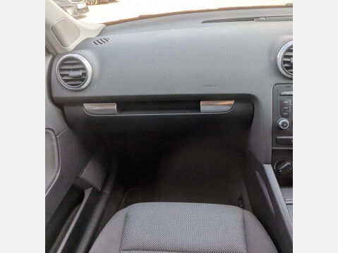 Audi A3 2.0 A3 Sportback SE 138 TDI Semi-Auto 5dr 26