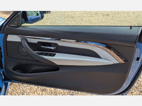 BMW 4 Series 3.0 M4 Competition Edition Package Semi-Auto 2dr 32
