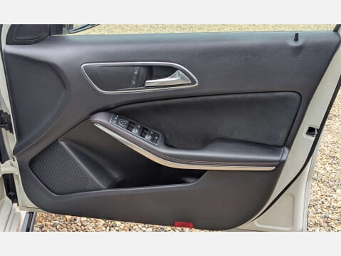 Mercedes-Benz A Class 2.0 A45 AMG 4Matic Auto 4WD 5dr 25