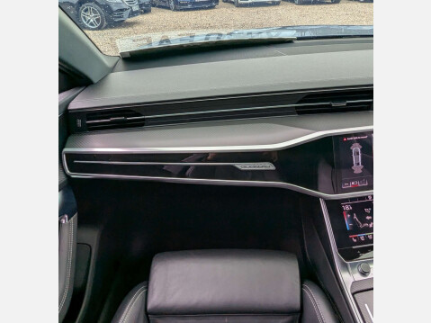 Audi A7 4.0 RS 7 Sportback TFSI MHEV Quattro Auto 4WD 5dr 39