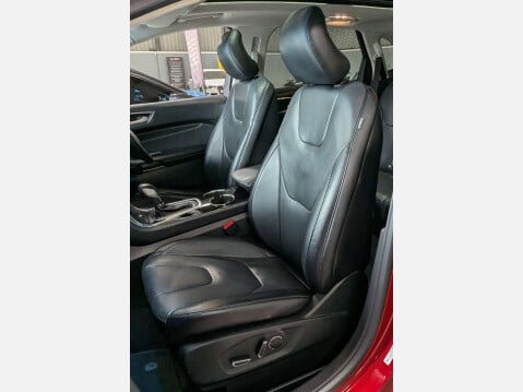 Ford Edge 2.0 Edge Titanium TDCi Auto 4WD 5dr 23