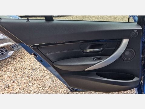 BMW 3 Series 2.0 330I M Sport Auto 5dr 25