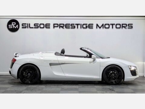 Audi R8 4.2 R8 Spyder V8 Quattro 4WD 2dr 11