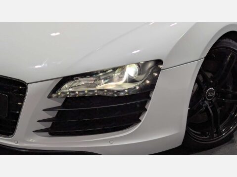 Audi R8 4.2 R8 Spyder V8 Quattro 4WD 2dr 25