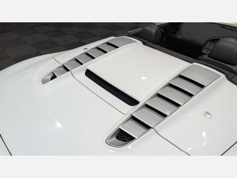 Audi R8 4.2 R8 Spyder V8 Quattro 4WD 2dr 33