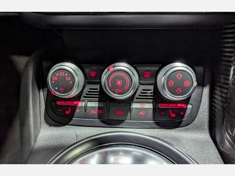 Audi R8 4.2 R8 Spyder V8 Quattro 4WD 2dr 56