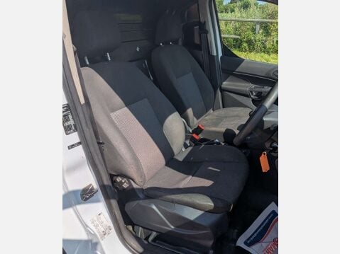 Ford Transit Connect 1.6 Transit Connect 200 12
