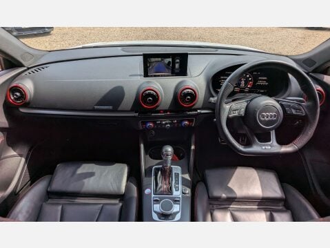 Audi A3 2.0 S3 Sportback Quattro Semi-Auto 4WD 5dr 31