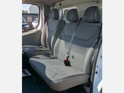 Vauxhall Vivaro 2.0 Vivaro 2900 CDTI LWB 19