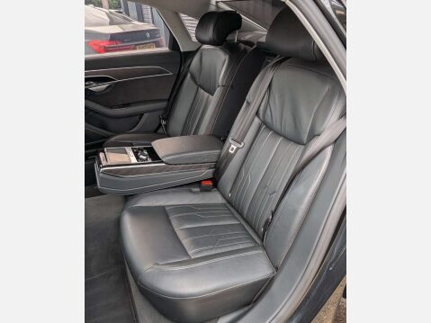 Audi A8 3.0 A8 50 TDI Quattro Auto 4WD 4dr 33