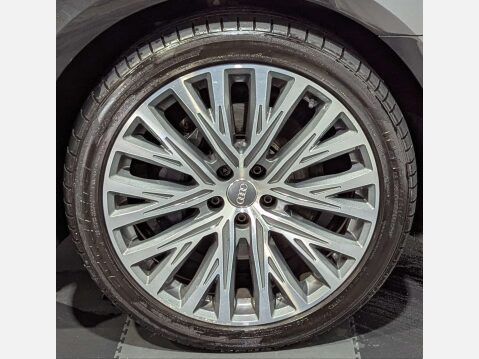 Audi A8 3.0 A8 50 TDI Quattro Auto 4WD 4dr 64
