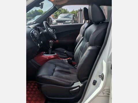 Nissan Juke 1.6 Juke Tekna DiG-T 5dr 16
