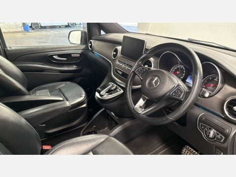 Mercedes-Benz V Class 2.1 V220 D Sport Auto 5dr 5