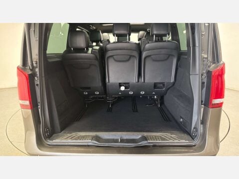 Mercedes-Benz V Class 2.1 V220 D Sport Auto 5dr 8