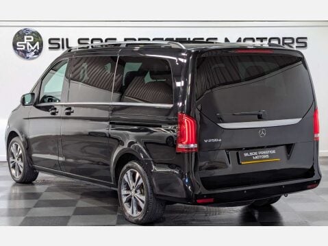Mercedes-Benz V Class 2.1 V250 D Sport Auto 5dr 9