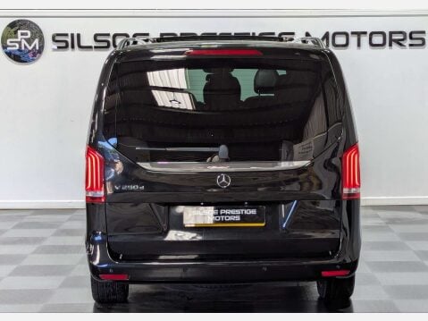 Mercedes-Benz V Class 2.1 V250 D Sport Auto 5dr 11