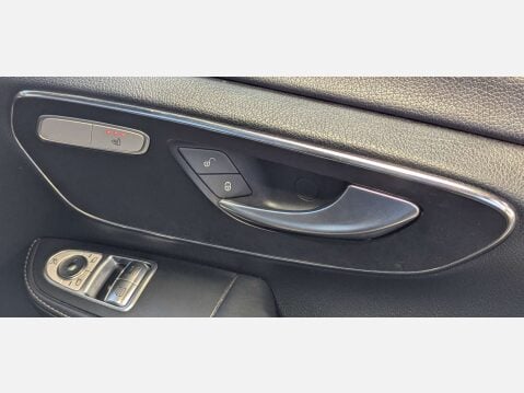 Mercedes-Benz V Class 2.1 V250 D Sport Auto 5dr 17