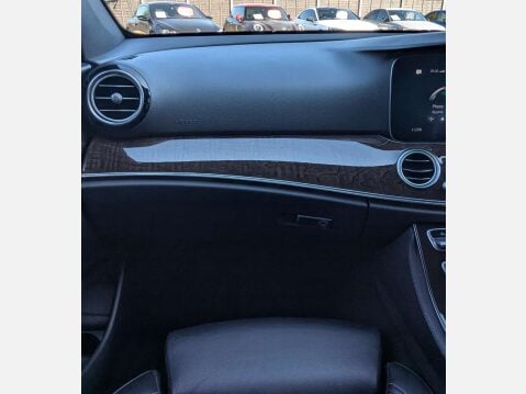 Mercedes-Benz E Class 2.0 E 220 Sport D Auto 4dr 29